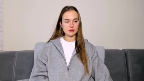 Snapshot of marylee_21 chatting on December 15, 2025, 7:12 am Mari online show from December 15, 2025, 7:12 am