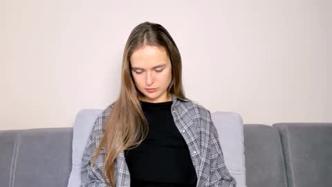 Snapshot of marylee_21 chatting on December 18, 2025, 7:14 am Mari online show from December 18, 2025, 7:14 am