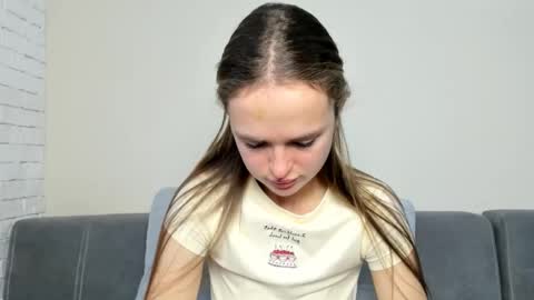 Snapshot of marylee_21 chatting on December 23, 2025, 7:17 am Mari online show from December 23, 2025, 7:17 am