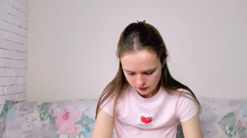 Snapshot of marylee_21 chatting on February 5, 2026, 7:46 am Mari online show from February 5, 2026, 7:46 am