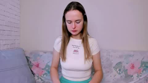 Snapshot of marylee_21 chatting on February 24, 2026, 7:39 am Mari online show from February 24, 2026, 7:39 am