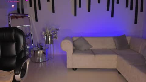  Mary  online show from March 10, 2025, 5:50 pm