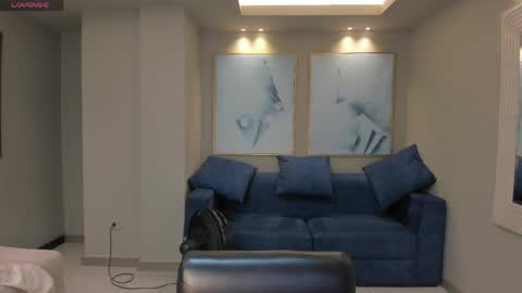 Snapshot of marylewis_ chatting on May 15, 2026, 11:17 am Mary online show from May 15, 2026, 11:17 am
