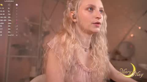 Snapshot of marylunamay chatting on May 3, 2026, 6:19 am Mary online show from May 3, 2026, 6:19 am