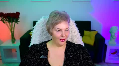 marymogan online show from November 17, 2025, 4:51 am