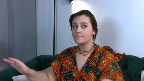 MaryMurrays online show from February 2, 2025, 10:28 pm