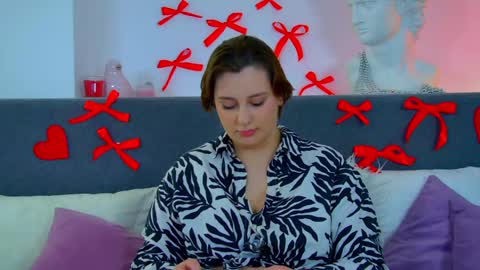 MaryMurrays online show from March 4, 2025, 4:27 am