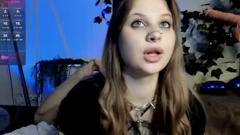 Snapshot of marynixoxo chatting on March 4, 2025, 5:11 am Mary x online show from March 4, 2025, 5:11 am