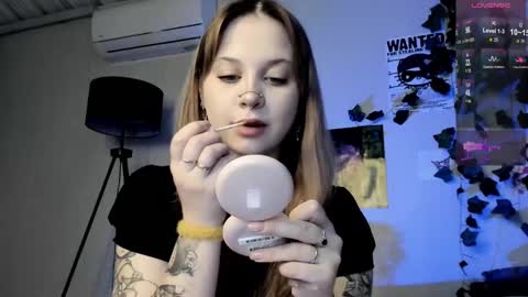 Snapshot of marynixoxo chatting on March 9, 2025, 3:01 am Mary x online show from March 9, 2025, 3:01 am