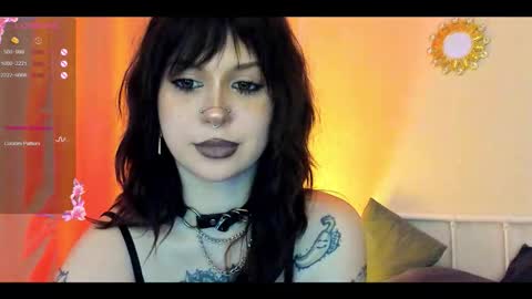 Snapshot of marynixoxo chatting on October 18, 2025, 8:37 am Mary x online show from October 18, 2025, 8:37 am