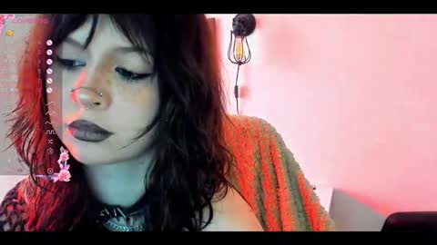 Snapshot of marynixoxo chatting on October 20, 2025, 9:32 am Mary x online show from October 20, 2025, 9:32 am