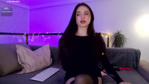 Marina online show from January 8, 2025, 7:56 pm