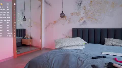 Marina online show from February 15, 2025, 3:28 pm