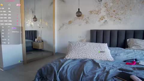 Marina online show from February 18, 2025, 1:00 pm