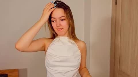 Mary online show from December 4, 2025, 7:44 pm