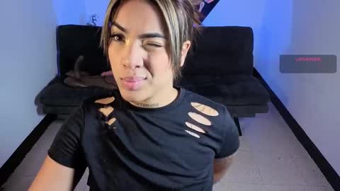 maryybellax online show from November 23, 2025, 10:42 pm