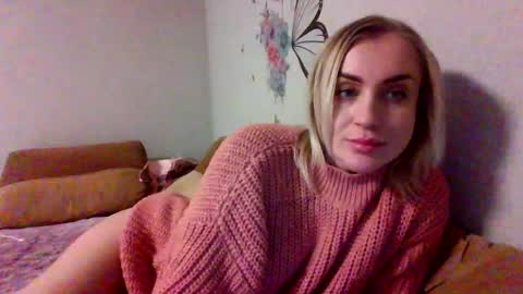 maryyemm online show from January 3, 2025, 9:47 pm