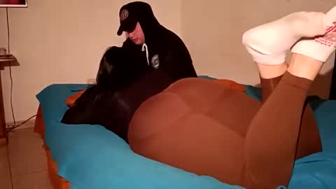 Mary y joni online show from April 26, 2026, 4:54 am