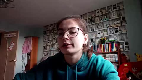 Kelly online show from April 15, 2026, 6:09 am