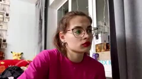 Kelly online show from April 17, 2026, 1:03 pm