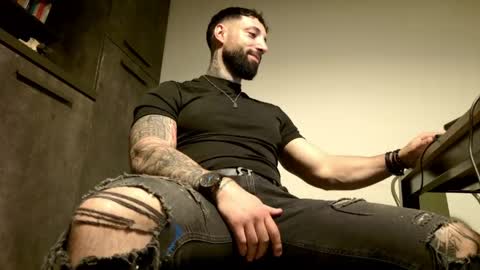 Snapshot of masculineguy69 chatting on May 21, 2026, 10:28 pm masculineguy69 online show from May 21, 2026, 10:28 pm