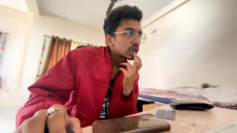 Mask Boy online show from December 24, 2024, 4:22 am