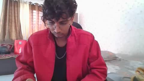 Mask Boy online show from November 19, 2025, 5:07 am