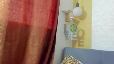 Scarlet  online show from September 9, 2025, 7:13 pm