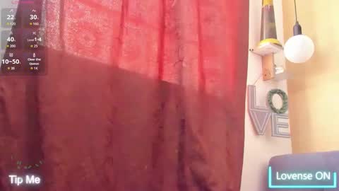 Scarlet  online show from November 10, 2025, 8:08 pm