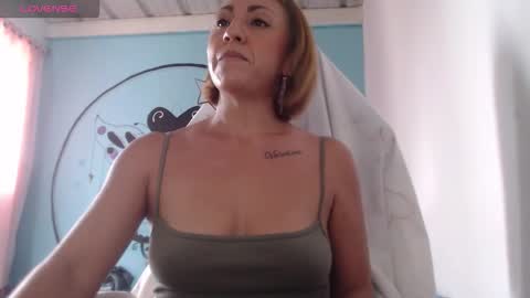 massiel ferreti online show from December 19, 2025, 9:11 pm