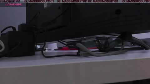 I am Massimo online show from June 3, 2026, 12:19 pm