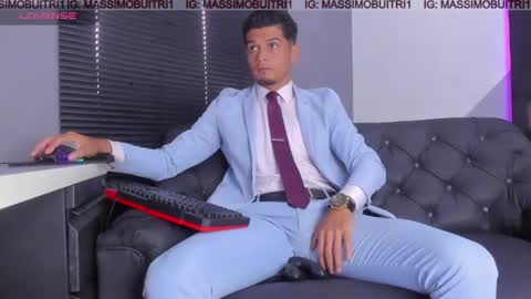 I am Massimo online show from June 4, 2026, 12:44 pm