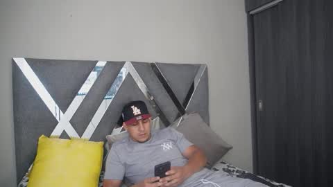 Snapshot of massimo_vidal chatting on September 20, 2025, 1:34 pm massimo_vidal online show from September 20, 2025, 1:34 pm