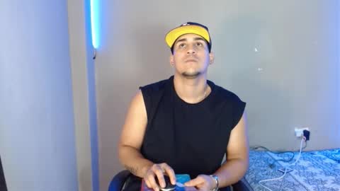 Snapshot of massimo_vidal chatting on November 25, 2025, 7:47 pm massimo_vidal online show from November 25, 2025, 7:47 pm