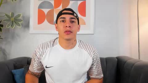 Massimo Contie online show from November 2, 2025, 11:01 am