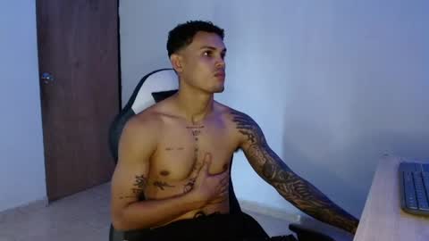 master_black777 online show from April 21, 2026, 2:23 pm