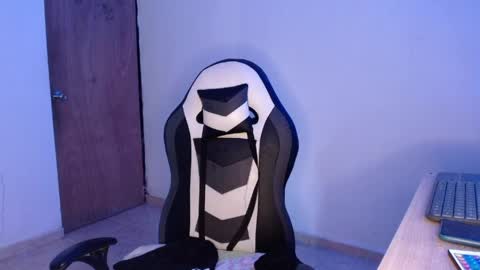 master_black777 online show from April 22, 2026, 11:23 am