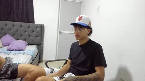 master_boy28 online show from November 3, 2025, 10:42 pm