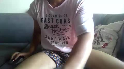 Snapshot of master_leoo chatting on June 7, 2026, 5:22 am master_leoo online show from June 7, 2026, 5:22 am