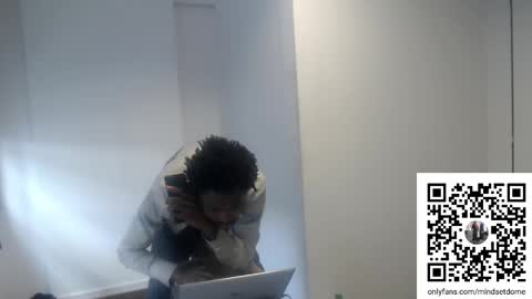 Masterdomfuck online show from November 5, 2025, 6:41 pm