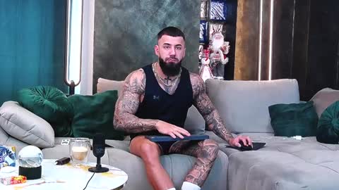 masterkingofmuscle online show from January 3, 2025, 8:21 am