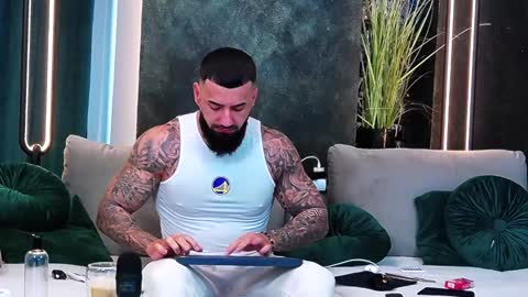 masterkingofmuscle online show from January 21, 2025, 6:54 am