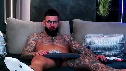 masterkingofmuscle online show from March 7, 2025, 9:27 pm