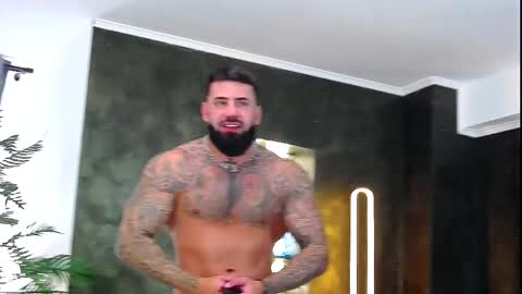 masterkingofmuscle online show from October 17, 2025, 8:06 am