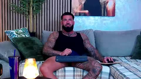masterkingofmuscle online show from May 4, 2026, 7:59 am