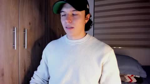 mastrangelo_x online show from May 29, 2026, 4:21 am