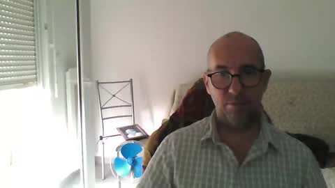 mat11efou online show from September 10, 2025, 10:15 am