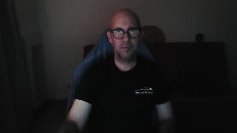 mat11efou online show from September 30, 2025, 2:05 am