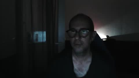 mat11efou online show from October 25, 2025, 4:09 am