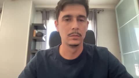 Aaron online show from October 2, 2025, 11:39 am